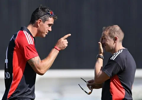 Pietersen Backs Andy Flower for England Coaching Comeback
