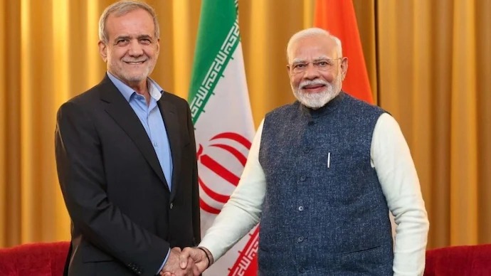 PM Modi Speaks to Iran President, Reiterates Call for Peace and Freedom of Navigation in West Asia