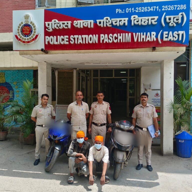 CCTV Footage Helps Paschim Vihar East Police Nab Two Mobile Snatchers, Stolen Motorcycle Recovered