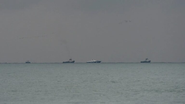 Ukraine Urges International Community to Pressure Russia to Stop Attacks on Civilian Ships