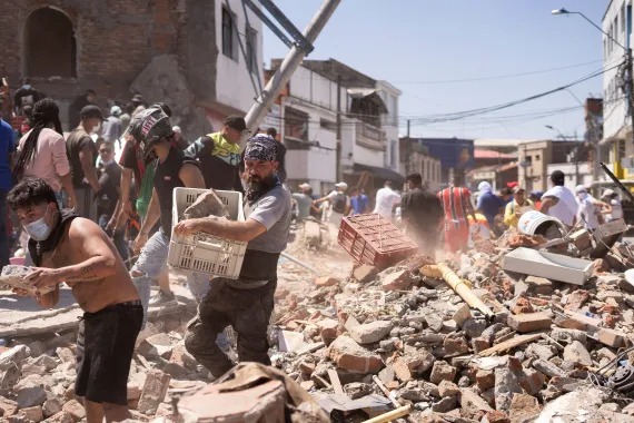 Powerful Earthquake Strikes Colombia, Airport Shaken by Tremors