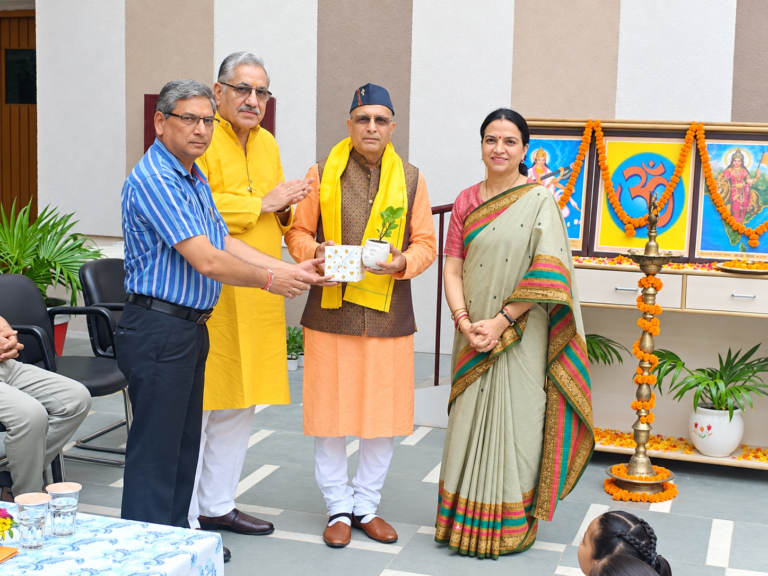 National Spirit Echoes at Saraswati Bal Mandir as 4,000 People Sing Vande Mataram