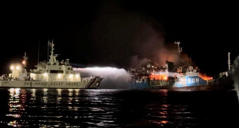 5 Killed, 86 Missing in Philippines Ferry Fire Incident